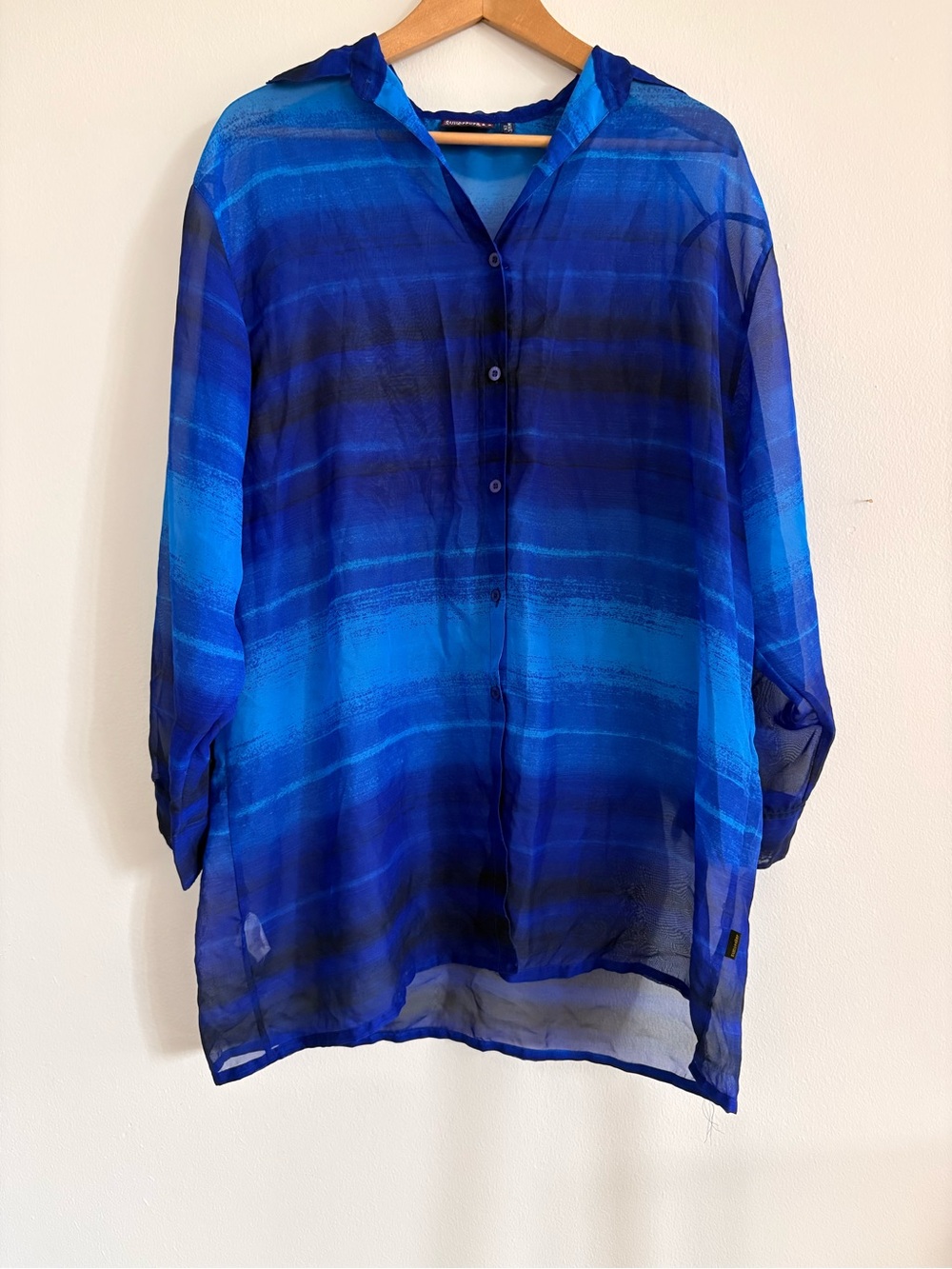 Men's Blue Gradient Casual Button-Down Shirt